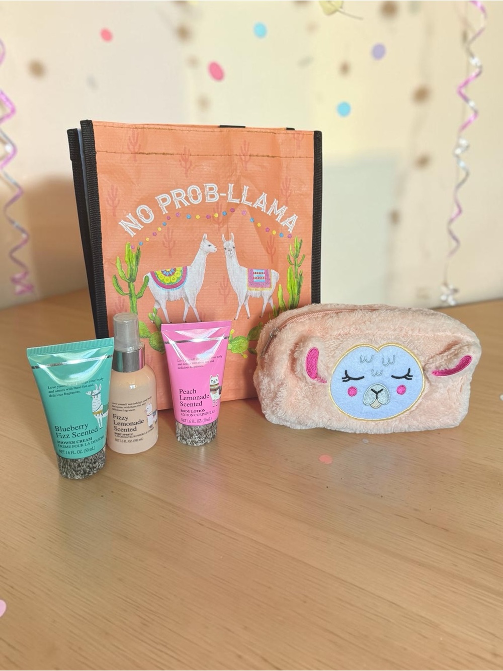 Studio Selection LLAMAZING Travel Bag & Shower 4pc Gift Set NEW